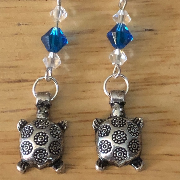 Just For Fun Jewelry - HP #Turtle Earrings